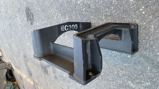 EC300 Excavator Chain Guard - Qualidade original + preço direto da fábrica, aço manganês resistente ao desgaste, anti-dechain, uma escolha econômica