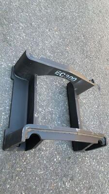 EC300 Excavator Chain Guard - Qualidade original + preço direto da fábrica, aço manganês resistente ao desgaste, anti-dechain, uma escolha econômica