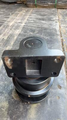 Suitable for Hitachi ZAX450 excavator track carrier wheels, original factory style track support rollers, undercarriage parts, and load-bearing wheels. Various excavator models are available,with mini